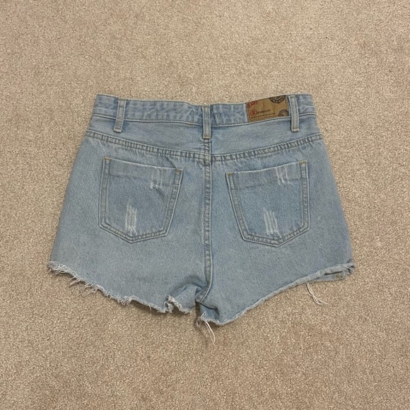 RedMango Distressed denim shorts size S - Picture 2 of 3
